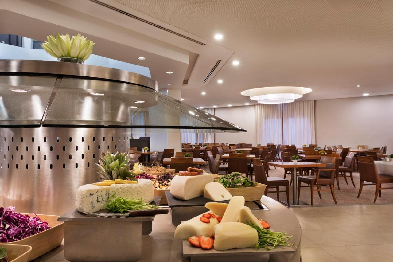 By Afi Hotel