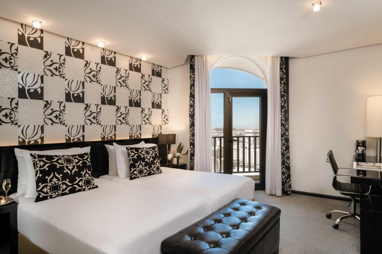 By Afi Hotel